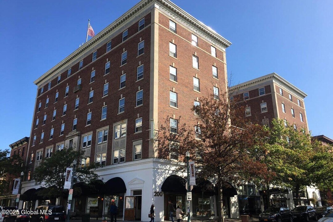 200 Broadway-Unit -406 in Troy, NY - Building Photo