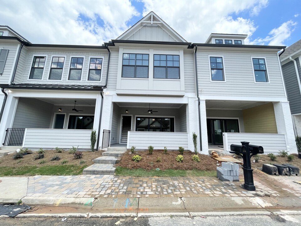 213 Prairie Ln in Woodstock, GA - Building Photo