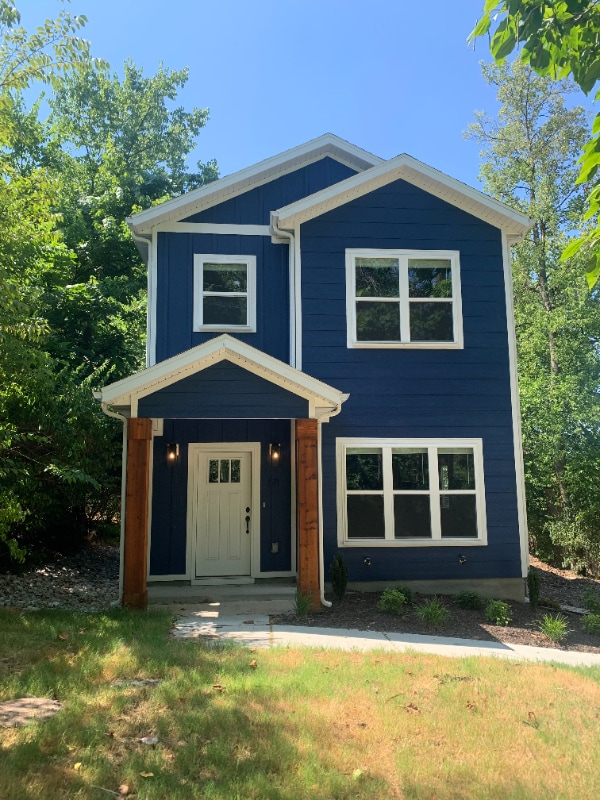 property at 511 W Center St