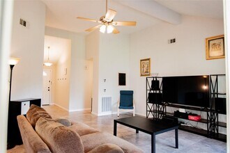 7027 Buchanan Dr in Richmond, TX - Building Photo - Building Photo
