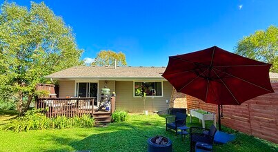 5640 Wood Duck Cir in Shorewood, MN - Building Photo - Building Photo