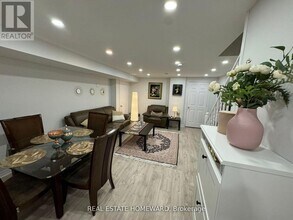 29 Sarah Ashbridge Ave in Toronto, ON - Building Photo - Building Photo