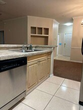 3611 CONROY Rd in Orlando, FL - Foto de edificio - Building Photo