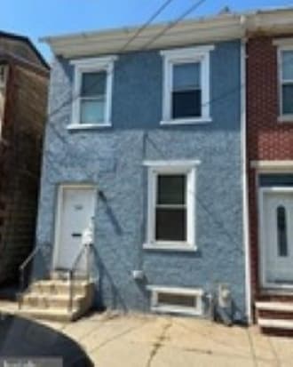 204 E Elm St in Conshohocken, PA - Foto de edificio