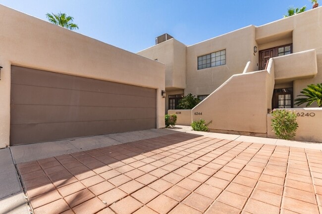 property at 6238 N 30th Pl