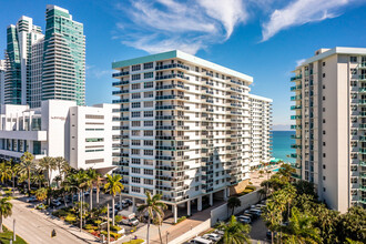 Sea Air Towers in Hollywood, FL - Building Photo - Building Photo