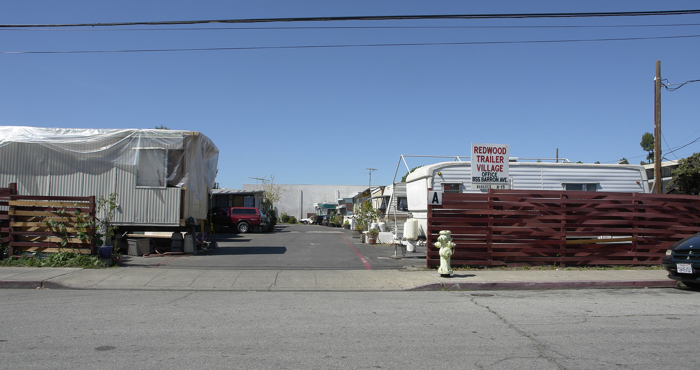 Redwood Trailer Village in Redwood City, CA - Building Photo