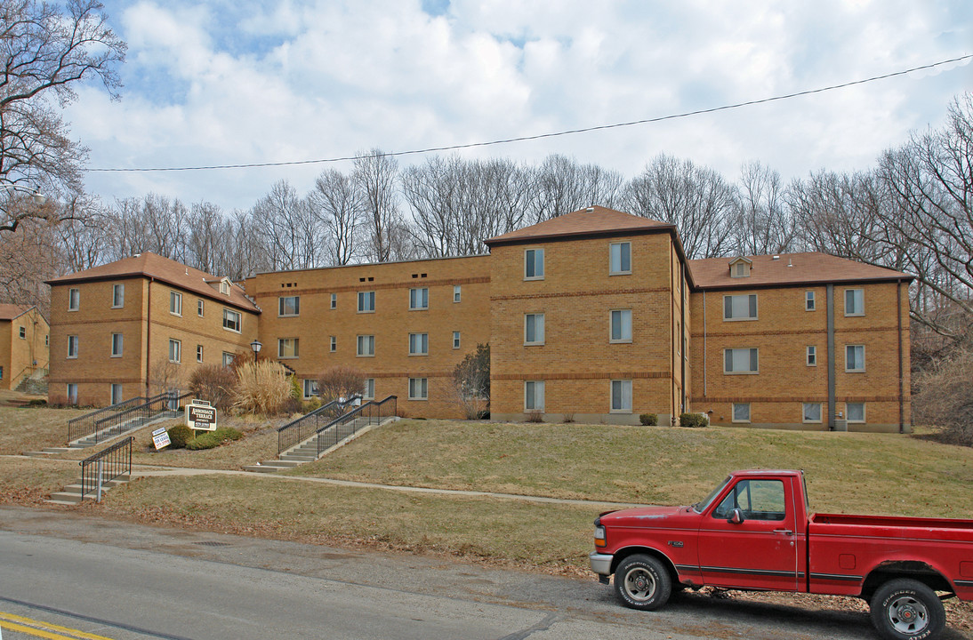 Adirondack Terrace in Kettering, OH - Building Photo