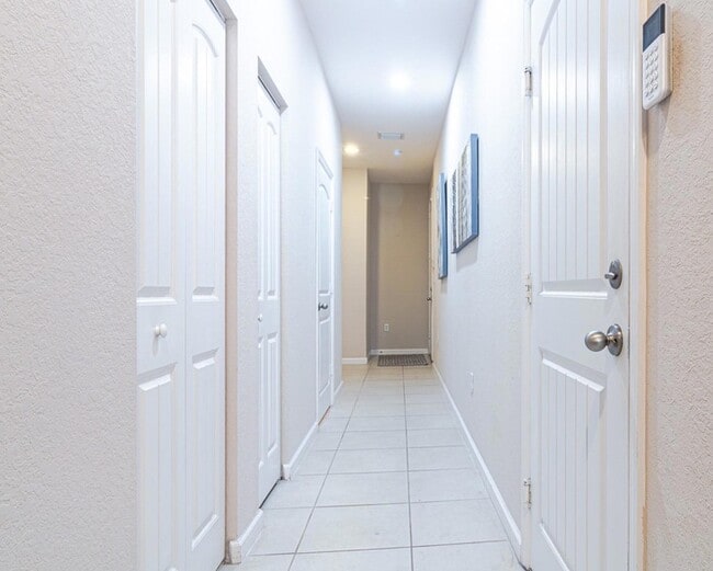 713 SW 2nd Terrace in Pompano Beach, FL - Building Photo - Building Photo