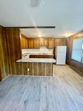 205 E Webb St in Dallas, NC - Building Photo - Building Photo