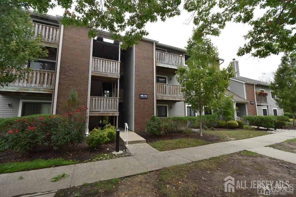 1412 Ravens Crest Dr in Plainsboro, NJ - Building Photo