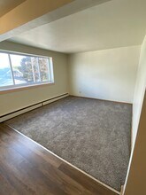 2066 S 74th St in West Allis, WI - Building Photo - Building Photo