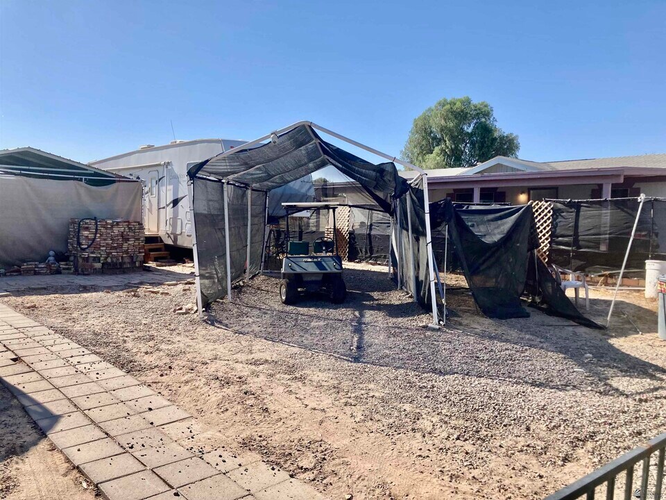 10517 Camino Del Sol Dr in Wellton, AZ - Building Photo