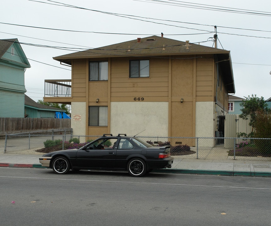 669 Rodriguez St in Watsonville, CA - Building Photo