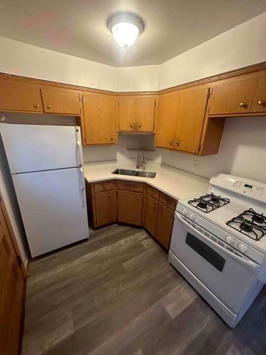 2382 S 92nd St in West Allis, WI - Building Photo