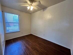 2526 W Prairie St in Denton, TX - Building Photo - Building Photo
