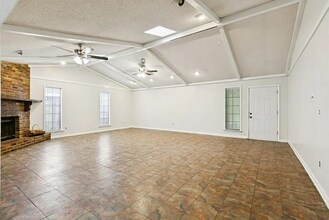 5933 Dover Pl in New Orleans, LA - Foto de edificio - Building Photo