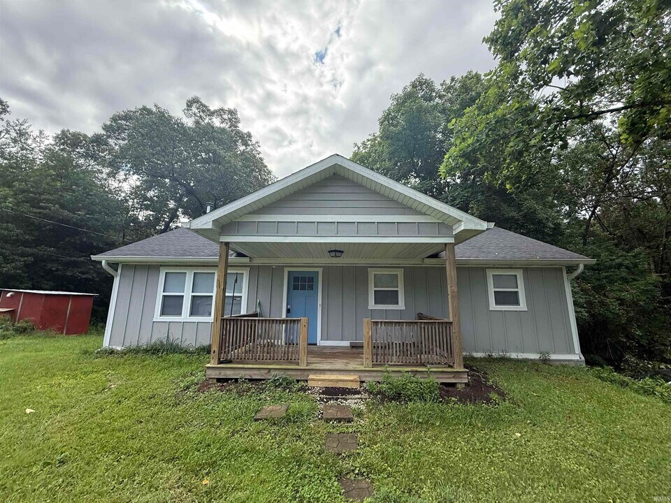 8996 E State Rd 45 in Unionville, IN - Building Photo