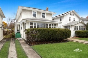 727 Ridgeland Ave in Oak Park, IL - Building Photo