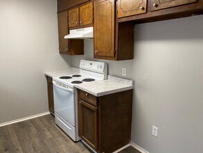 4 Susan Cv in Jackson, TN - Foto de edificio - Building Photo