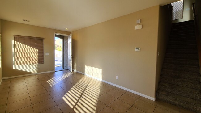 9744 Wickstead St in Las Vegas, NV - Building Photo - Building Photo