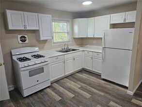 11852 Criterion Ave in St. Louis, MO - Building Photo - Building Photo