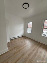 206 Market St in Perth Amboy, NJ - Building Photo - Building Photo