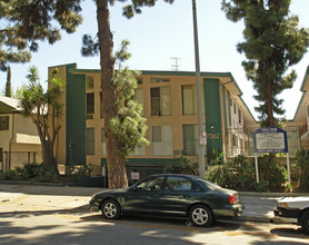 Lanewood Court in Los Angeles, CA - Building Photo - Building Photo