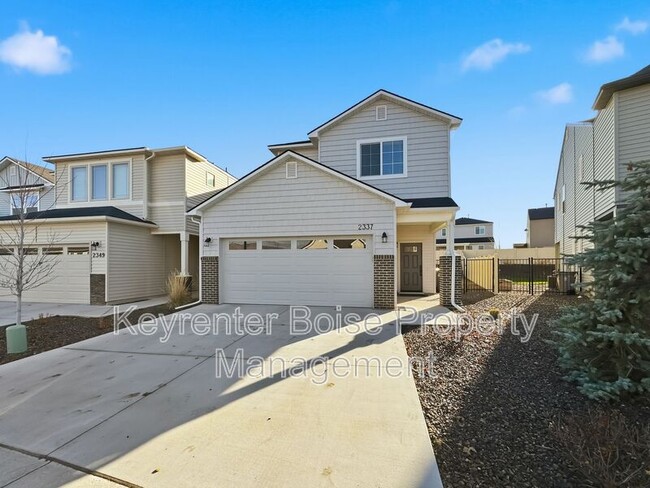 2337 E Danzee Dr in Boise, ID - Building Photo - Building Photo