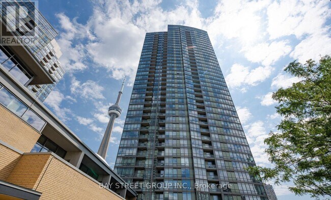 5 Mariner Terrace in Toronto, ON - Building Photo - Building Photo