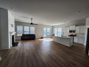 112 Ashworth Dr in Summerville, SC - Foto de edificio - Building Photo