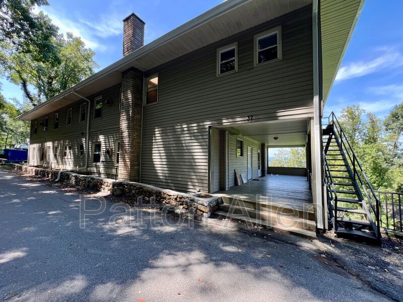 37 Skyview Pl in Asheville, NC - Building Photo