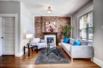 1333 E 17th Ave in Denver, CO - Foto de edificio - Building Photo