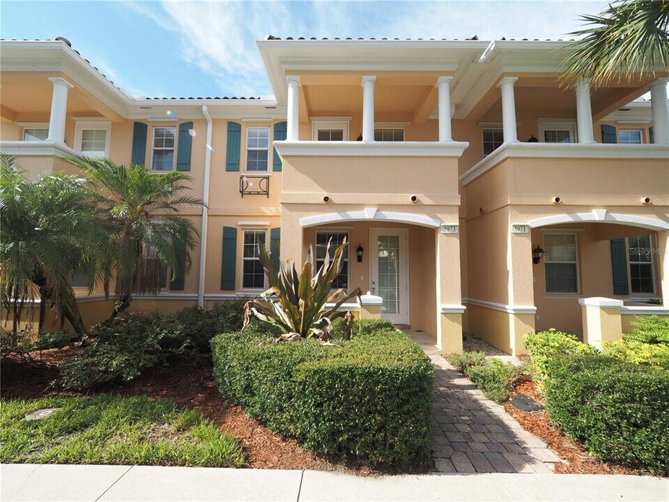 5973 Madrano Dr in Sarasota, FL - Building Photo
