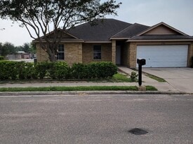 2701 Silver Oak Ave in Mission, TX - Building Photo