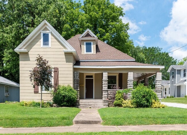 property at 723 S Main Ave