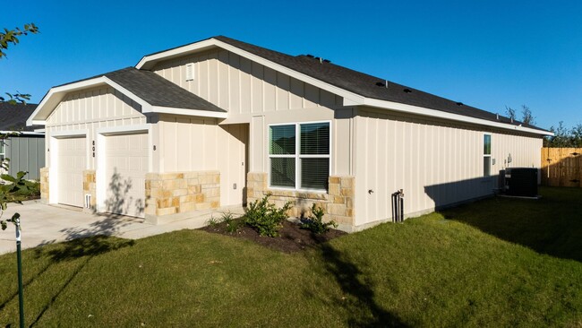 808 Wax Myrtle Ct-Unit -Unit B in Killeen, TX - Building Photo - Building Photo