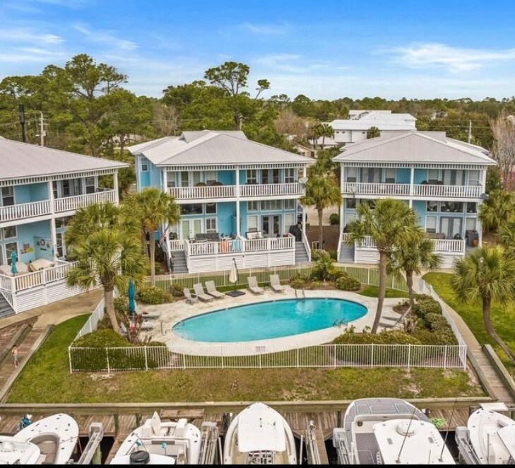 26060 Marina Rd in Orange Beach, AL - Building Photo