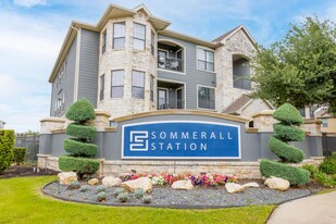 Sommerall Station Apartments