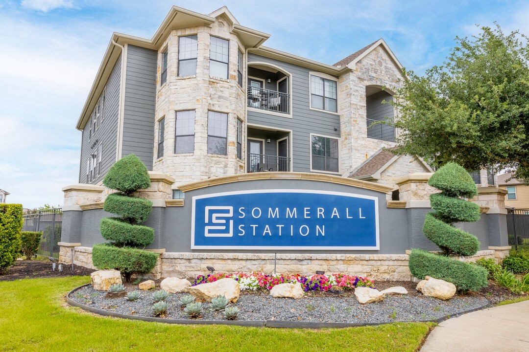 Sommerall Station in Houston, TX - Foto de edificio