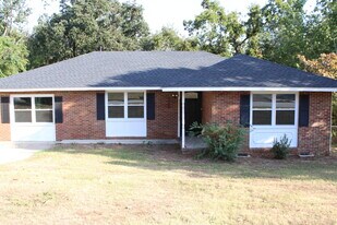 3332 Hillis Rd in Augusta, GA - Building Photo