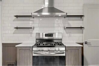 27 Fuller St, Unit 2 in Boston, MA - Building Photo - Building Photo