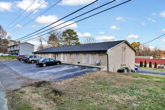 1890 NW Green Dr in Cleveland, TN - Building Photo - Building Photo