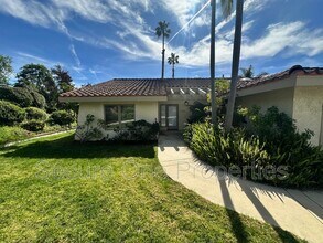 1390 Calle Pecos in Thousand Oaks, CA - Building Photo - Building Photo