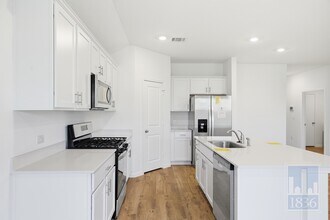 1932 Marlin Spike Dr in Leander, TX - Building Photo - Building Photo