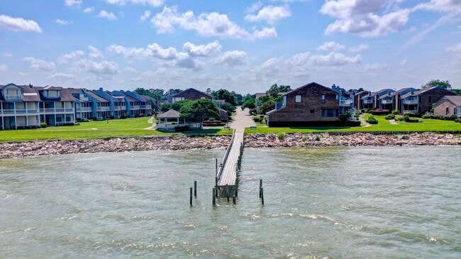 property at 2601 S Broadway St