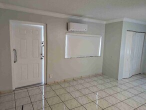 132 Av sw 45 Ln in Miami, FL - Building Photo - Building Photo