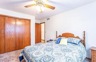 2720 S Maywood Dr, Unit 0826 in Sioux Falls, SD - Building Photo - Building Photo