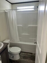 5 Clayton Dr in Halfmoon, NY - Building Photo - Building Photo