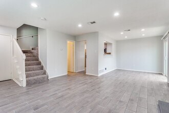 13314 Goodland Pl in Farmers Branch, TX - Building Photo - Building Photo